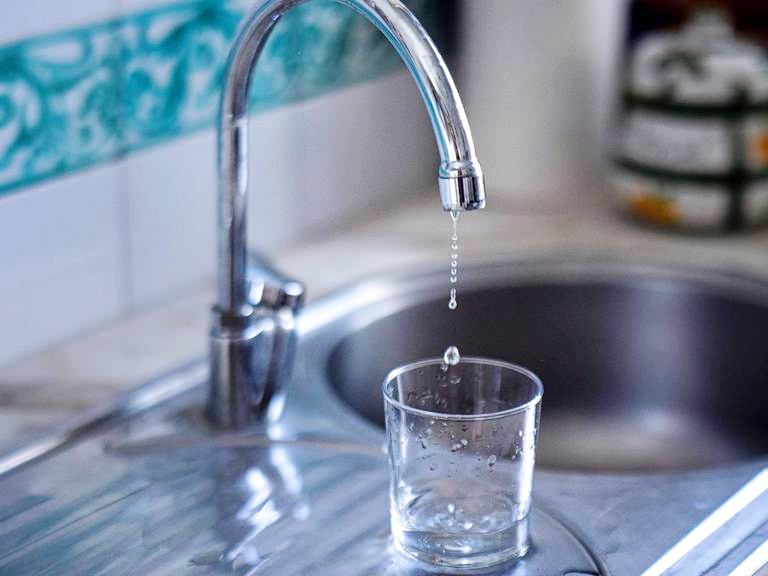 Salud y Consumo declara no apta para el consumo el agua en las pedanías de Loja de Venta del Rayo y Atajea